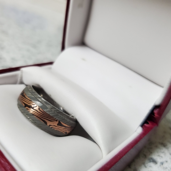 Demascus and rose gold wedding band - Picture 2 of 4